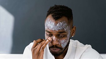Peelingi do oczyszczania skóry męskiej - Wyjątkowe produkty dla nowoczesnych mężczyzn
