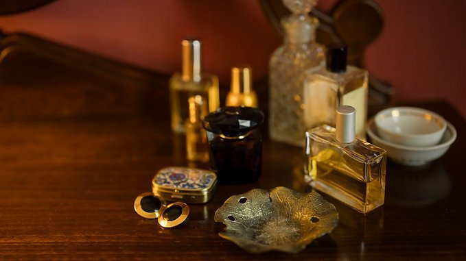 Ten sam zapach, a inny efekt? Jak temperatura wpływa na perfumy