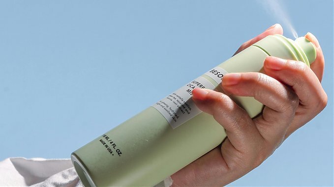 Dezodorant, antyperspirant czy bloker potu – co naprawdę wybrać latem?